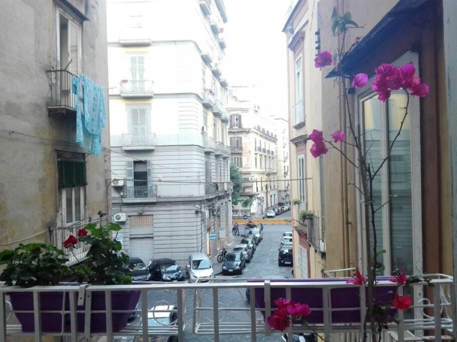 Joyfull Home In The Historical Center Napoli Esterno foto