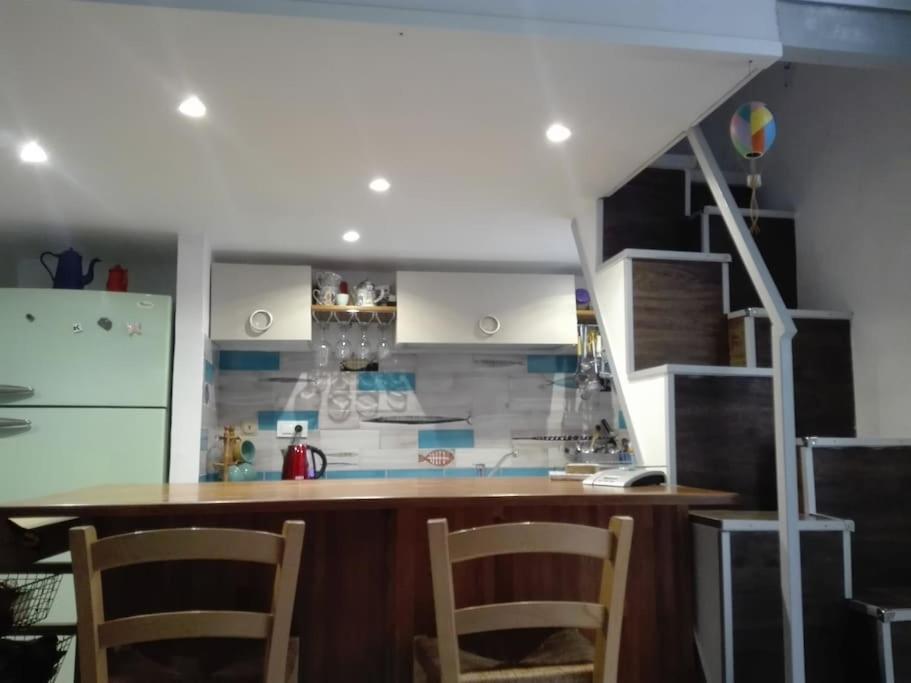 Joyfull Home In The Historical Center Napoli Esterno foto